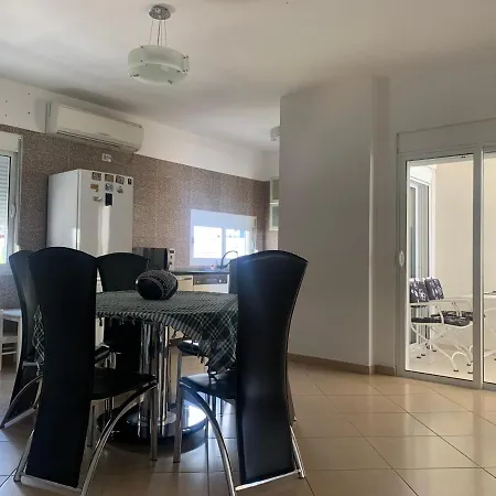 Apartment Luxury For A Large Company